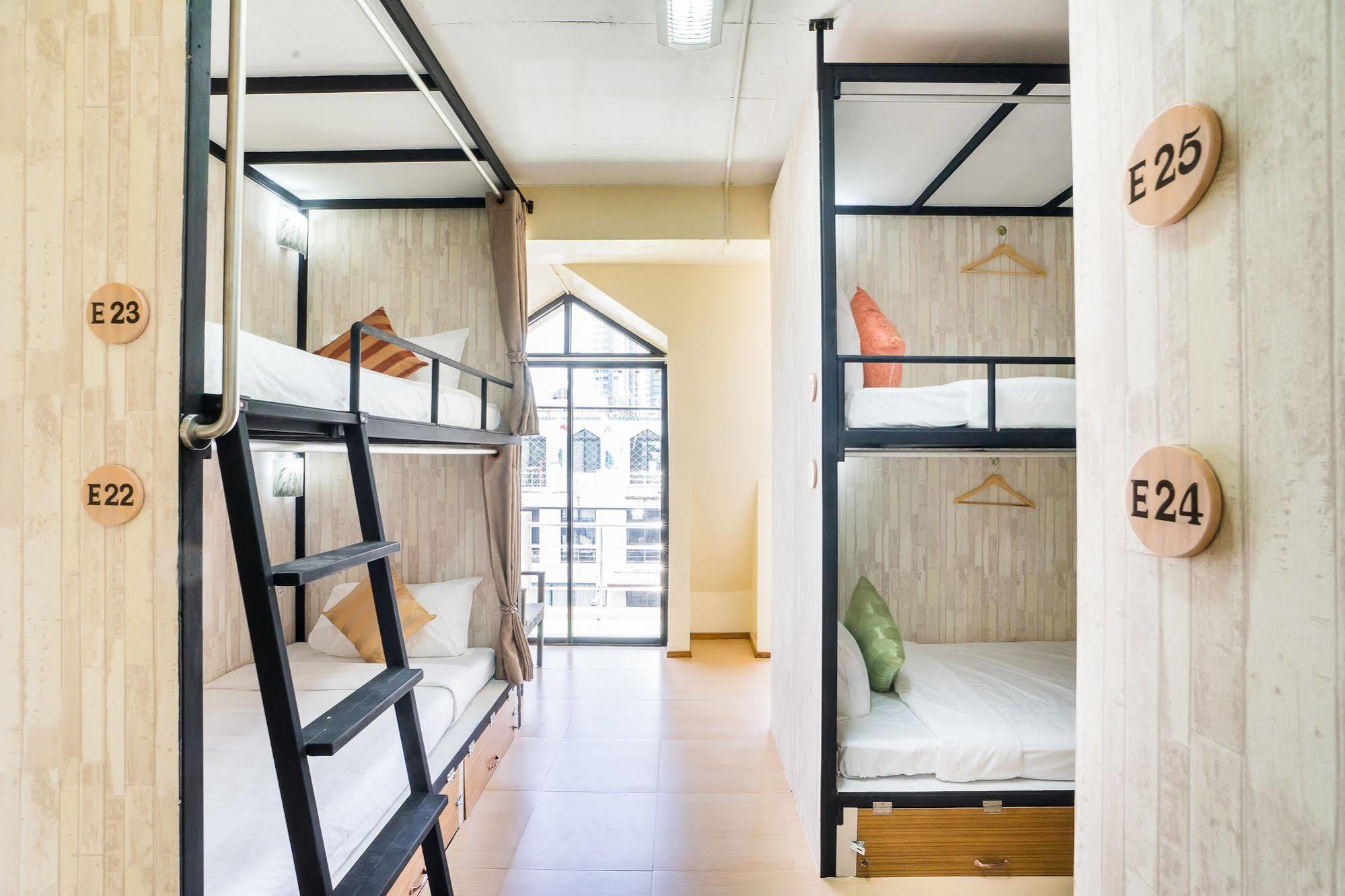 Hostel At Thonglor Бангкок Экстерьер фото