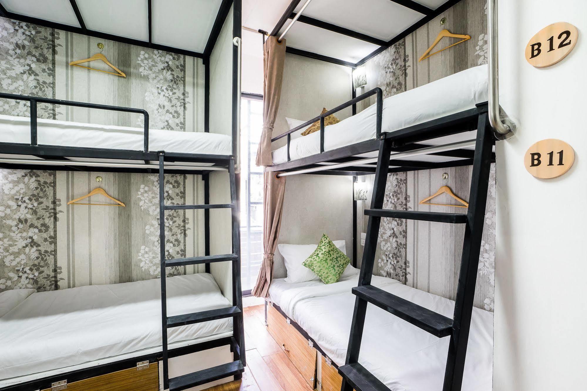 Hostel At Thonglor Бангкок Экстерьер фото