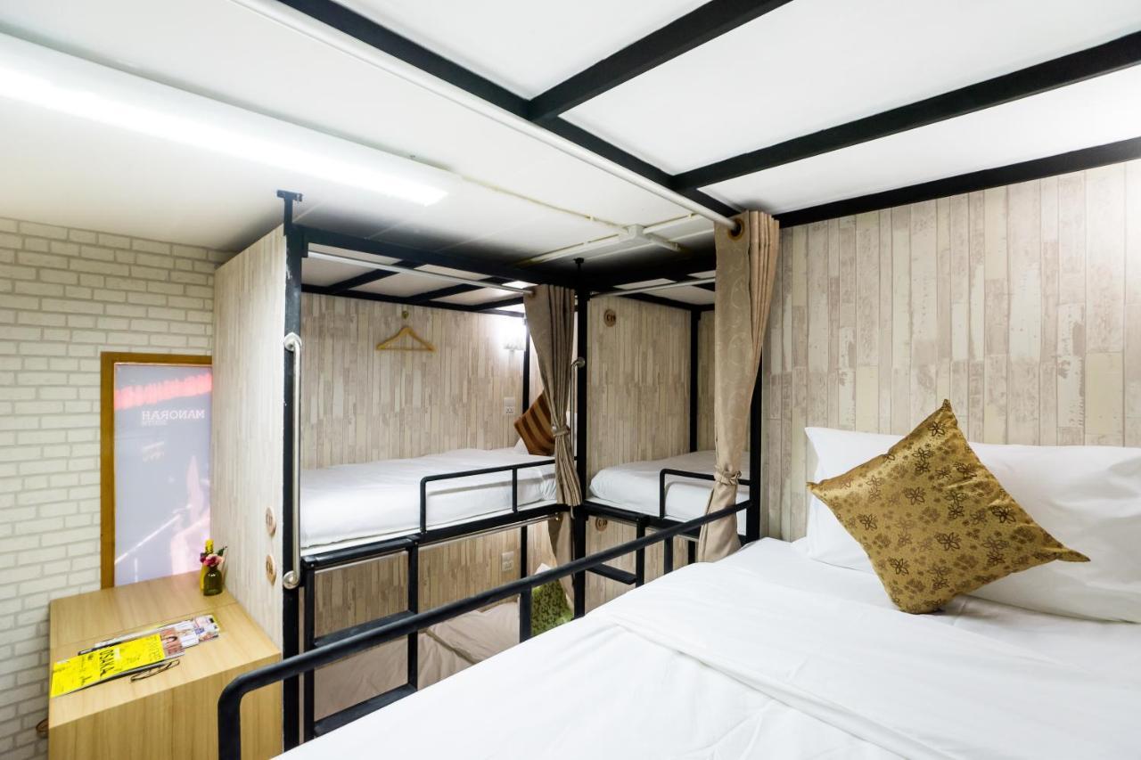 Hostel At Thonglor Бангкок Экстерьер фото